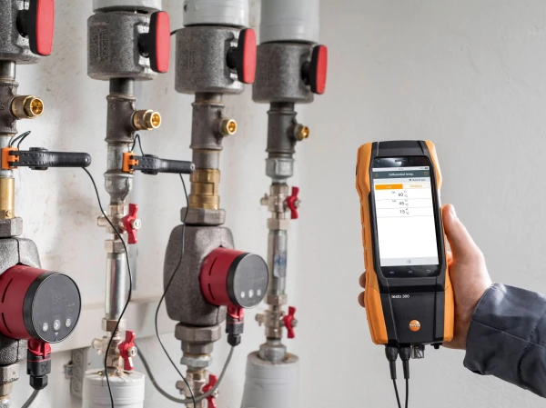 testo-300-differential-temparature-1-en_master.jpg